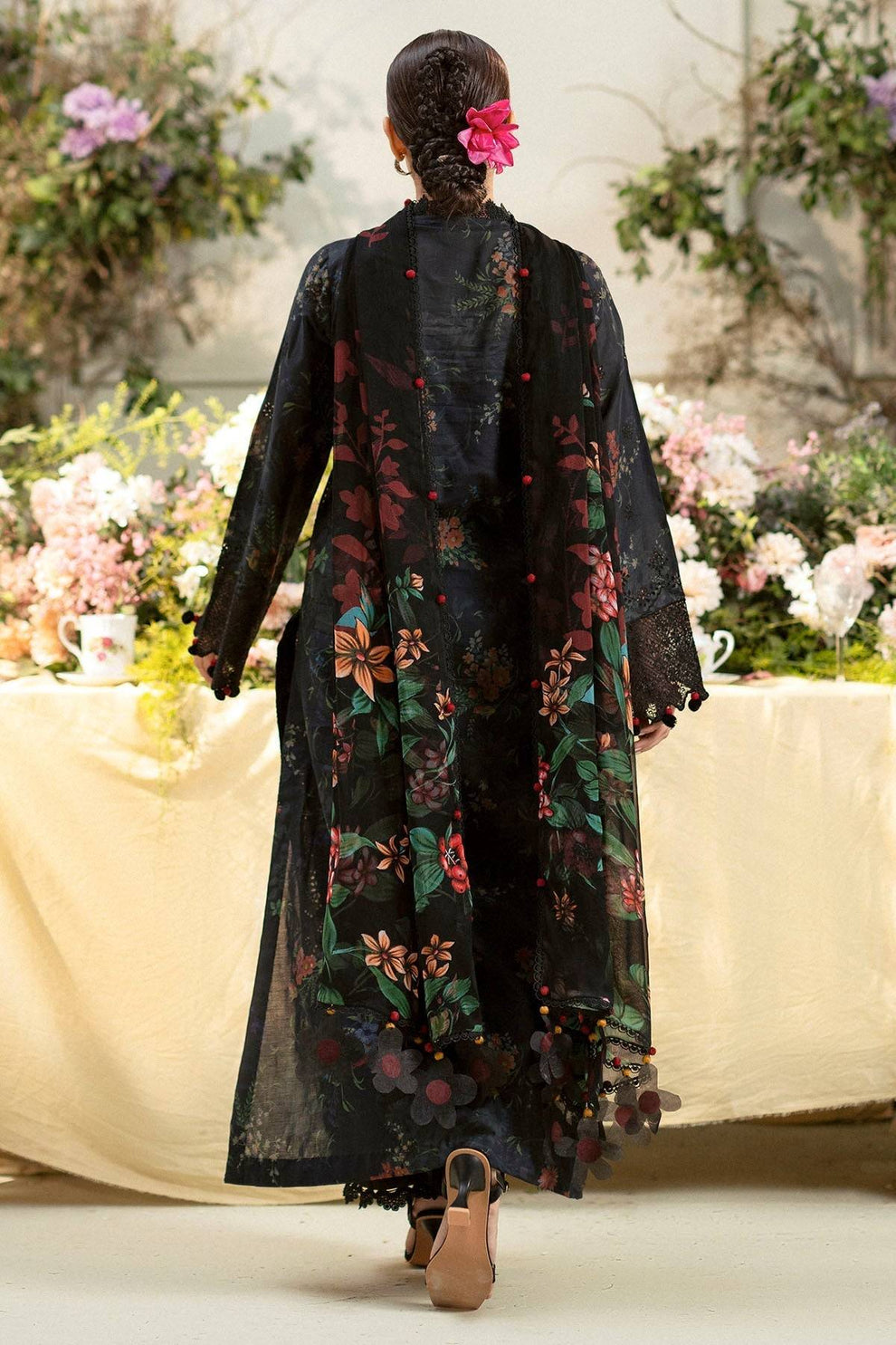 Motif Luxury Lawn Unstitched 3PC Suit